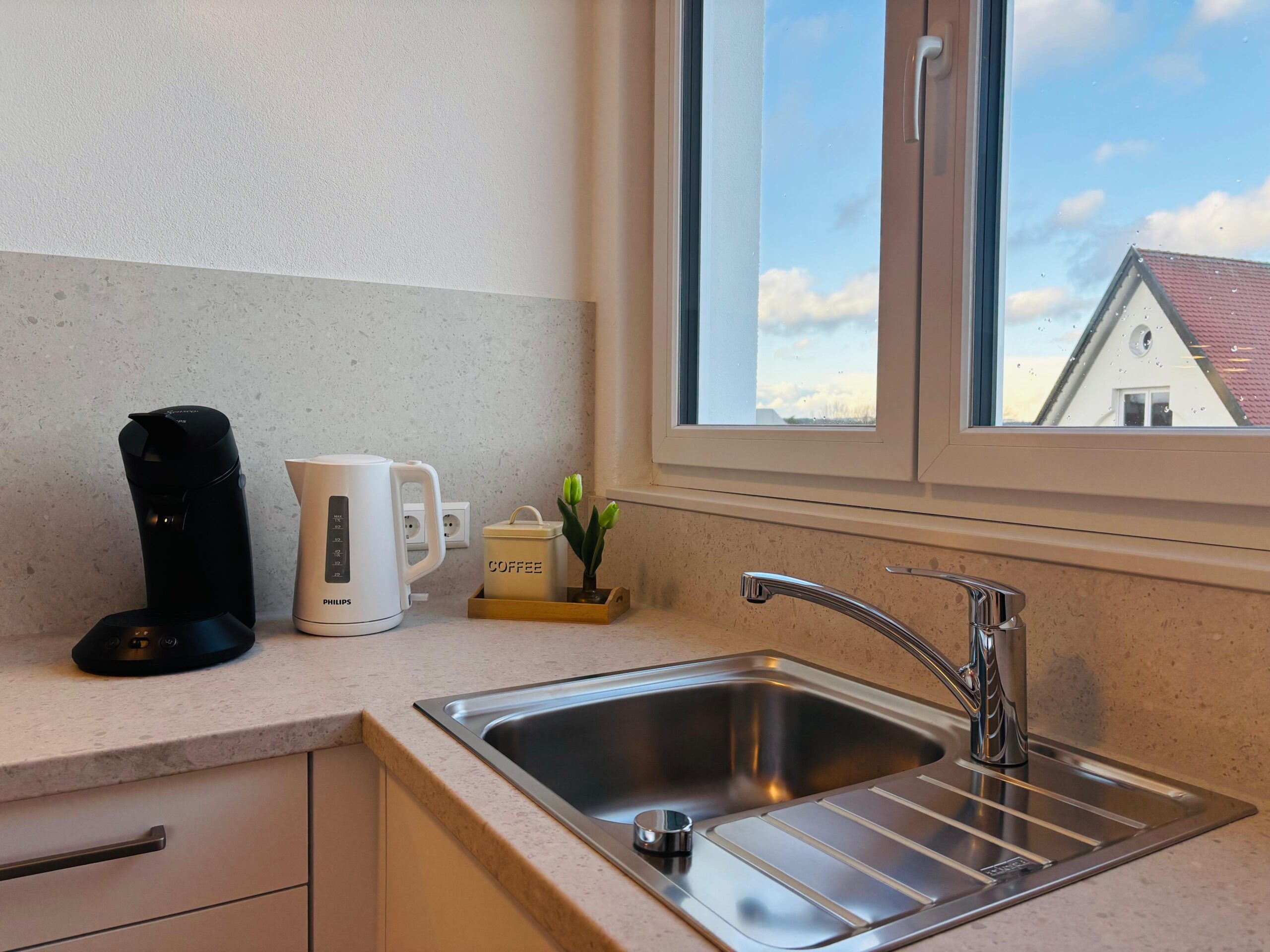 1e0b7b4d 274c 49fb b42d da0bfe70e1b9